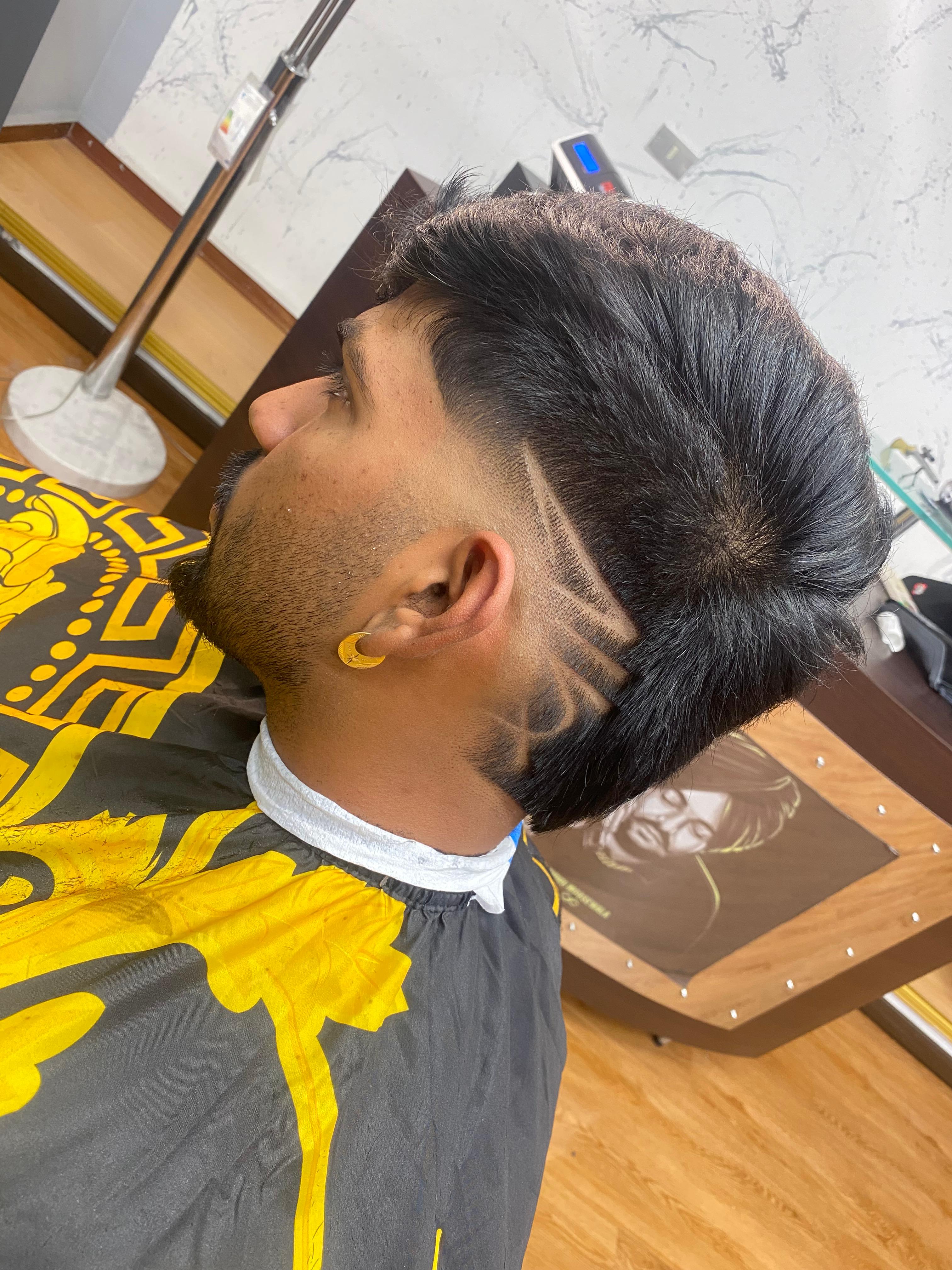 Slick back con fade e design laterale
